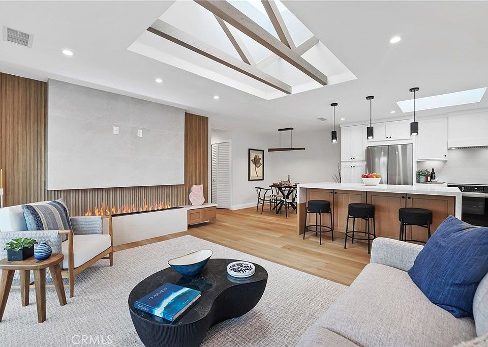 1st image of 661 Avenida Sevilla Unit O