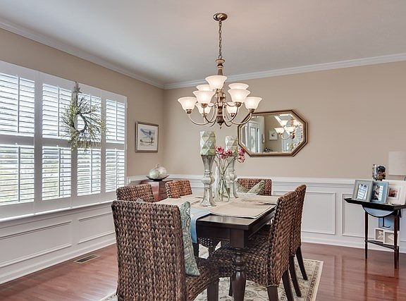 3rd image of 5071 Fairfield Ct