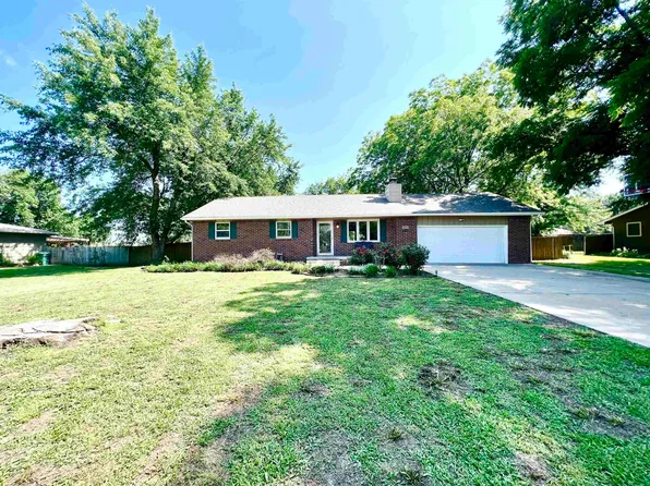 335 E Rosewood St, Rose Hill, KS 67133