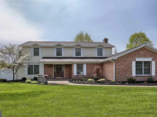 4079 Wimbledon Dr, Harrisburg, PA 17112