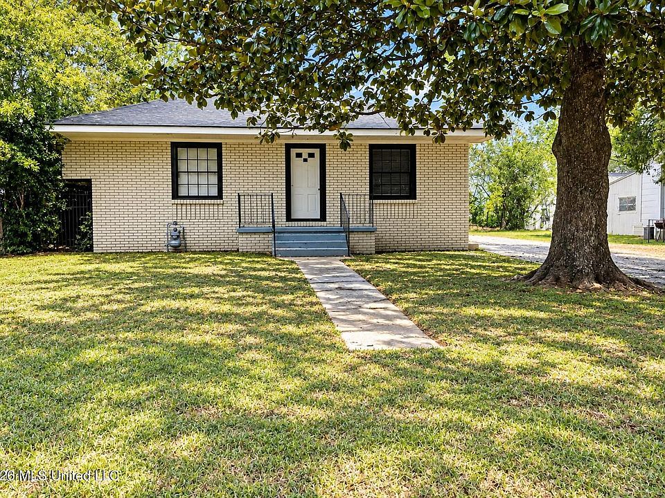 1st image of 517 Laird Cir