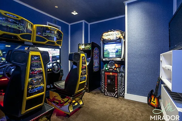 Rented by Mirador Real Estate | media 37