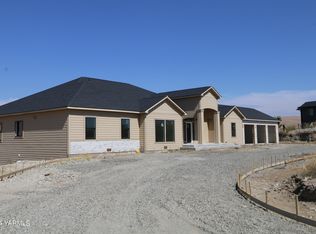 287 Falcon Ridge Rd, Zillah, WA 98953