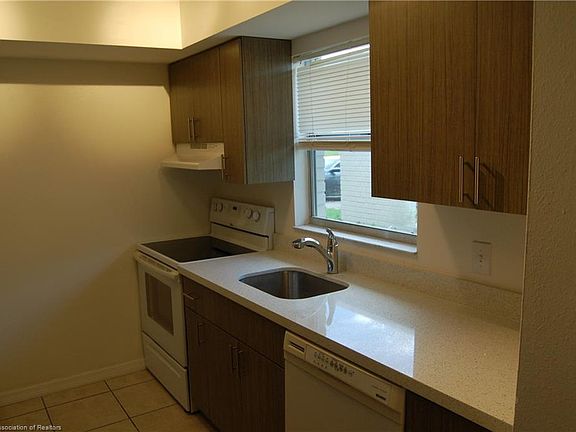 2nd image of 107 Lavender Ave
