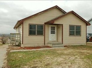 405 W 18th Pl, Indianola, IA 50125