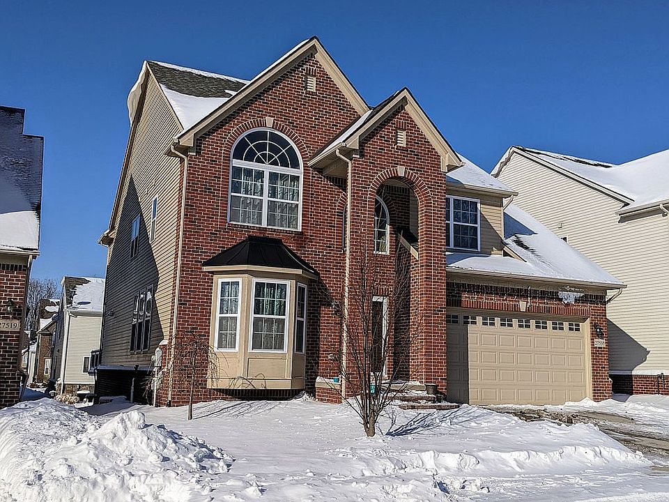 2nd image of 27535 Harrington Way