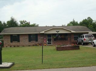 637 Troy Edmundson Rd, Daleville, AL 36322