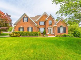 1409 Cambridge Point Dr, Hixson, TN 37343