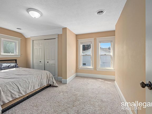 5th image of 2116 Eastern Ave NE