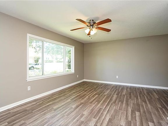 5th image of 2711 S Glenwood Ave