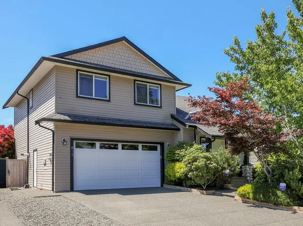815 Labrador Pl, Comox, BC V9M 4H9