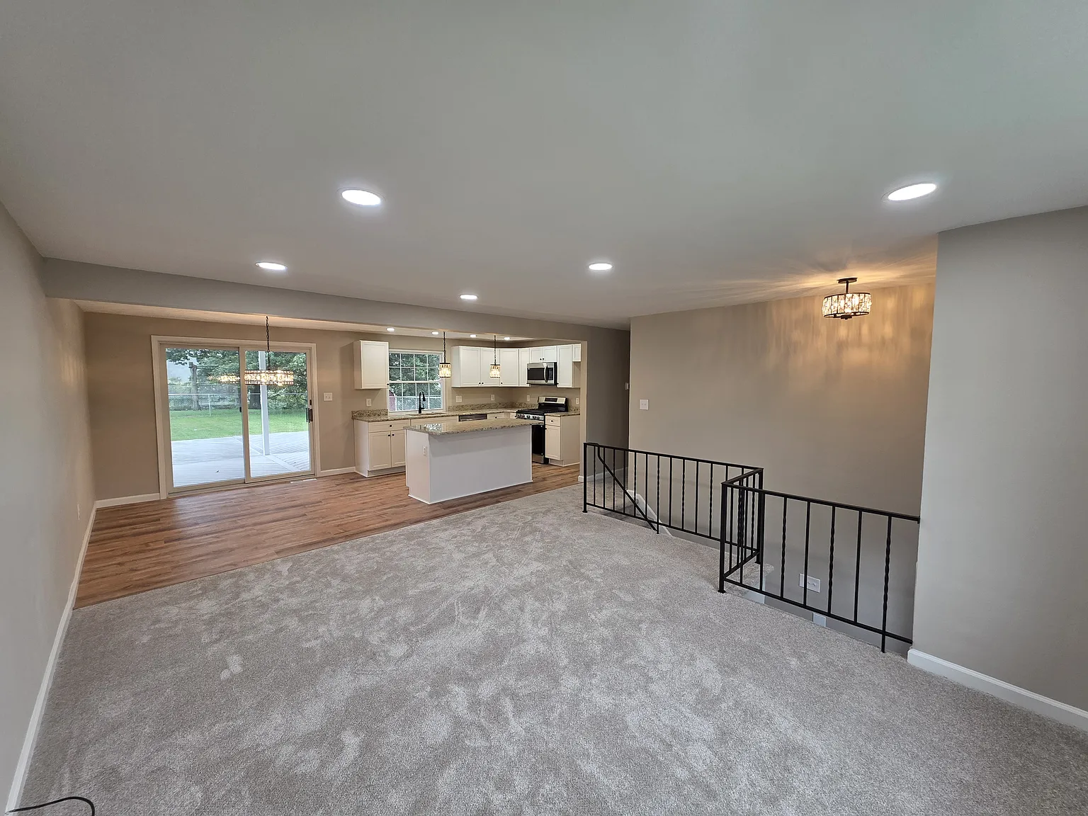 3 bed, 1558 sqft, $1,945 — Photo 4