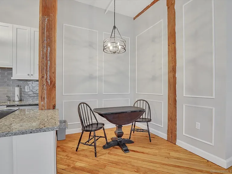 222 Williams St E #416 — Photo 4