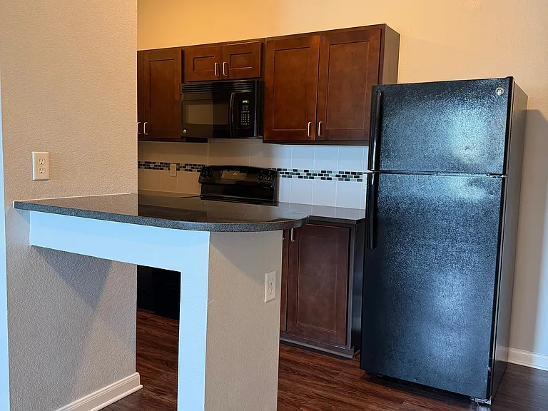 City Center Apartment Homes — Photo 10