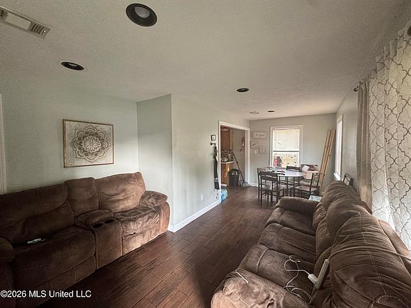 4th image of 3622 Bailey Ave