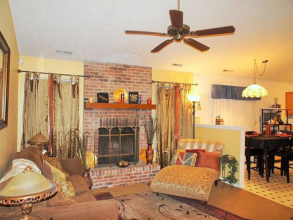 3rd image of 5836 Brobeck Ln