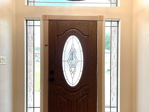 3rd image of 2864 El Encanto St