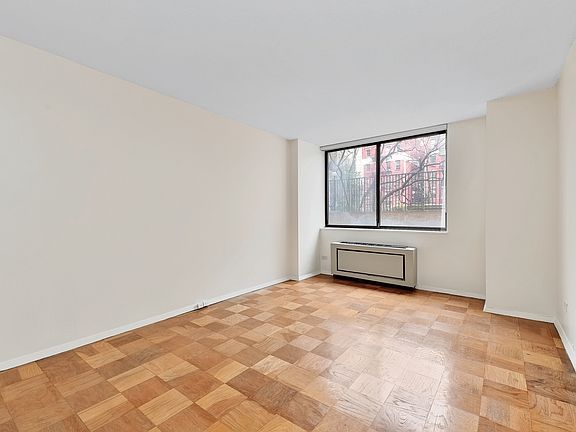 3rd image of 275 W 96th St APT 3B