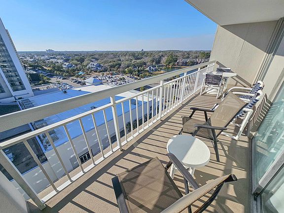 4th image of 9820 Queensway Blvd. #1202