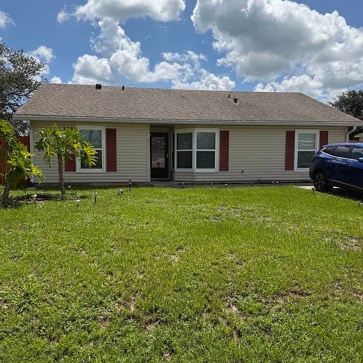 1st image of 1887 Laredo Dr