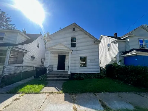 1118 Van Buren St Photo 1