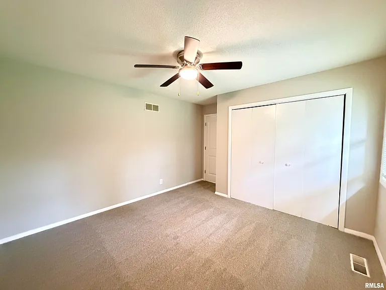 122 W Morningside Dr — Photo 36