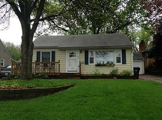 1921 1st Ave SW, Cedar Rapids, IA 52404