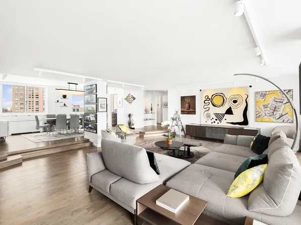 515 East 79th Street image 3 of 24