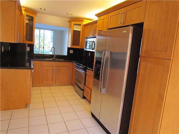 4th image of 9883 NW 43rd Ter