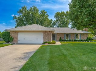 1620 Silver Lake Dr, Dayton, OH 45458