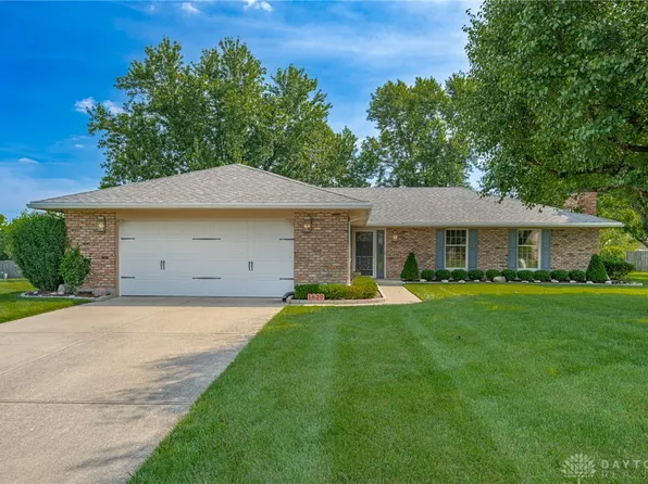 1620 Silver Lake Dr, Dayton, OH 45458