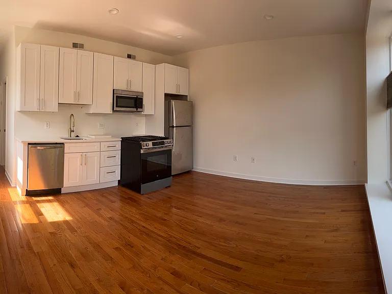 1330 Lombard St #2 — Photo 5