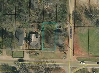 729 E Solomon St, Griffin, GA