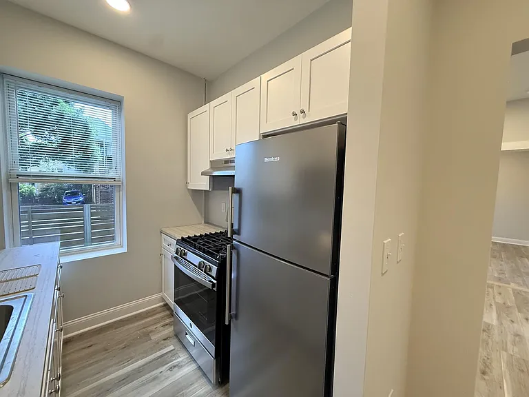 74 Kirkland St #4 — Photo 2