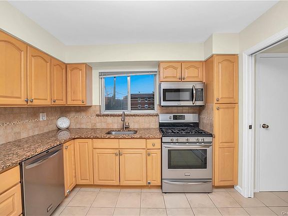 3rd image of 15351 78th St APT 1