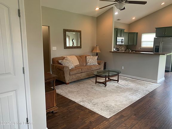 3rd image of 223 Twin Springs Ct