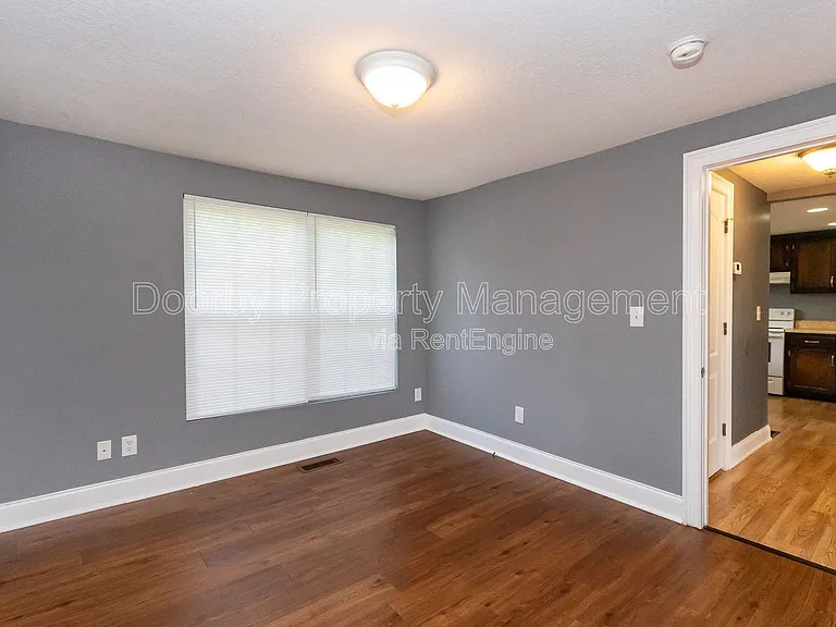 1707 Kirby Ave #C — Photo 9