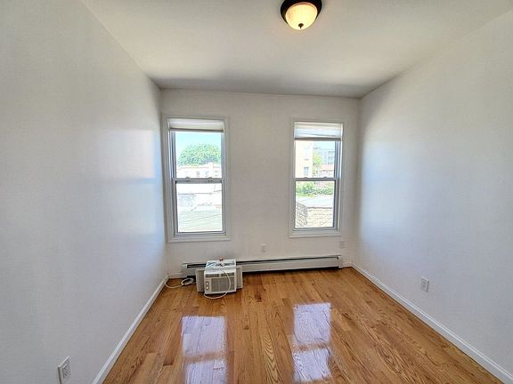 3rd image of 24-12 35th St #B