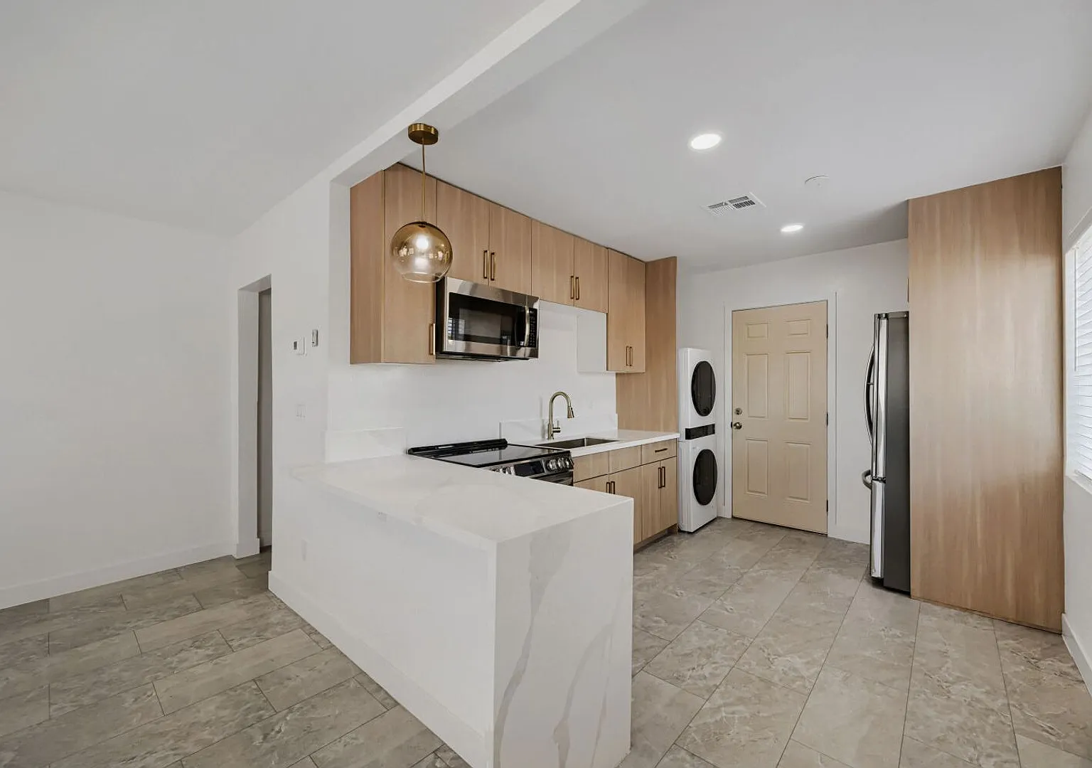 Freshly Renovated & Full Of Style! 1-Bedroom North Las Vegas Home! — Photo 2