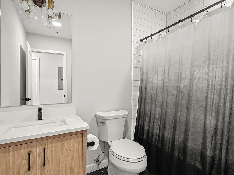 457 W Broadway #502 — Photo 21