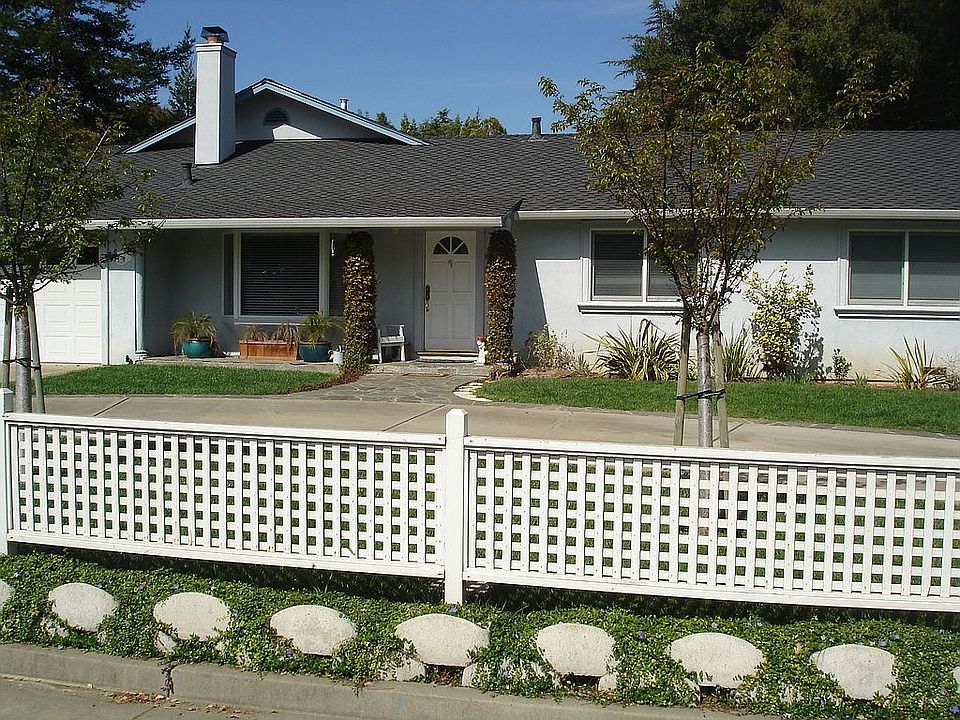 Includes separate cottage