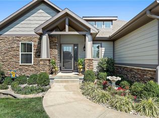 532 Sycamore Rd, Greenwood, MO 64034