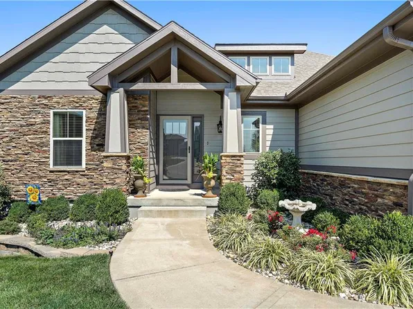 532 Sycamore Rd, Greenwood, MO 64034