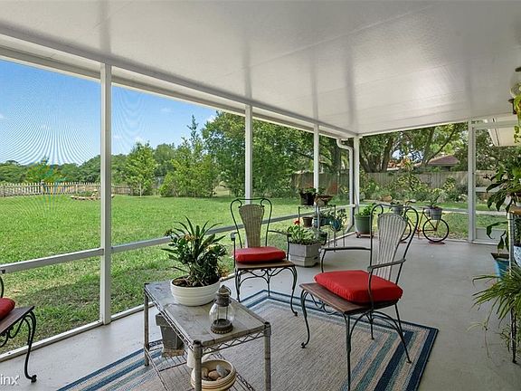 4th image of 7631 Pinehurst Dr