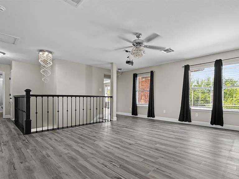 303 Quail Hollow Dr — Photo 25