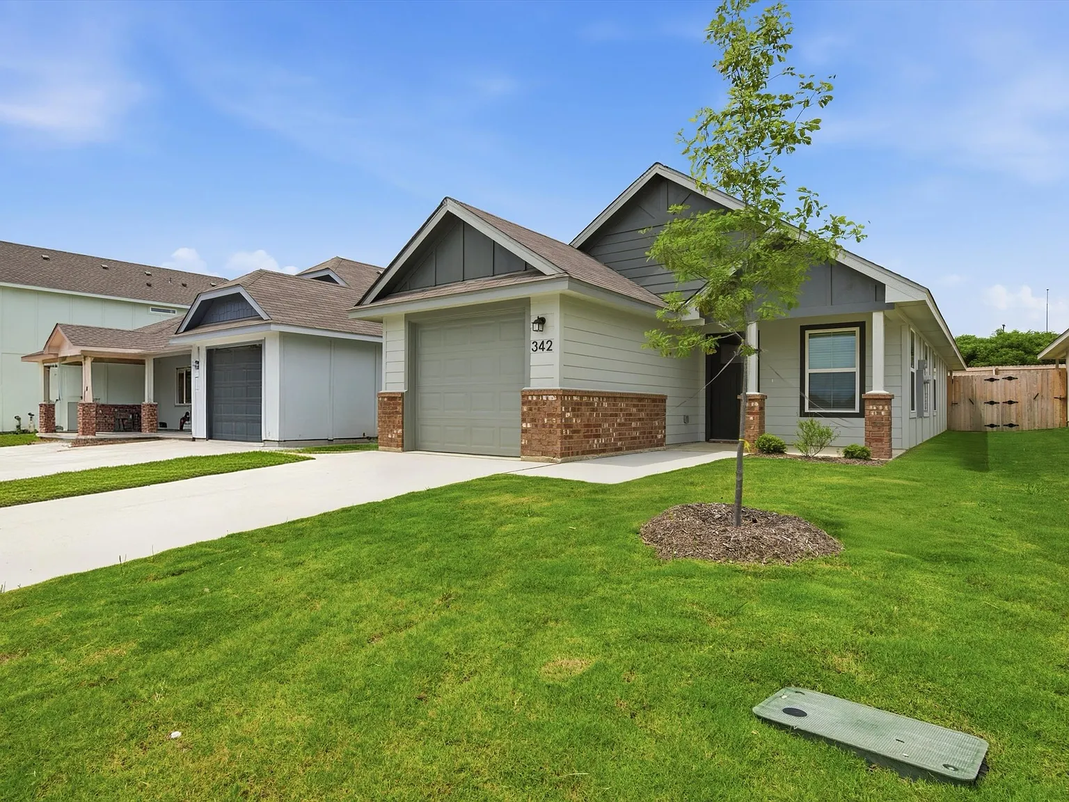 3 bed, 1120 sqft, $1,950 — Photo 3
