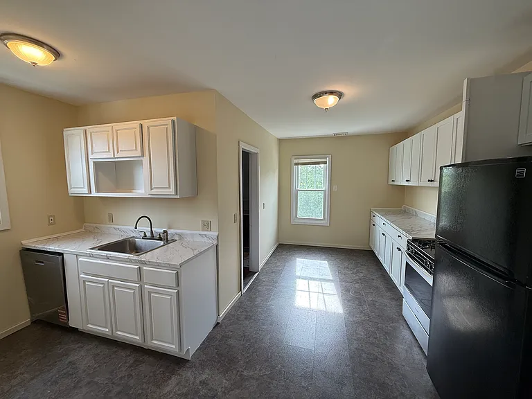 1730 Main St #3 — Photo 1