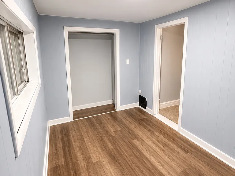 707 W 117th St #1 — Photo 10