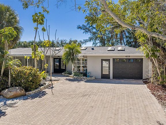 2nd image of 419 Clark Dr