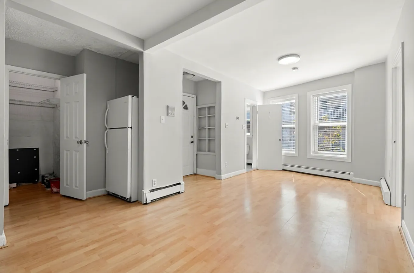 2 bed, 600 sqft, $2,400 — Photo 2